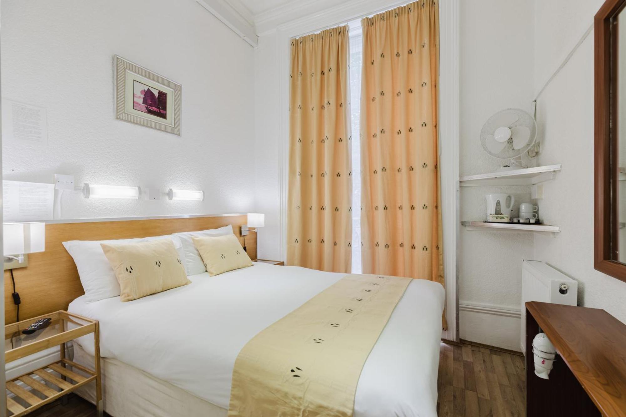 Habitación Doble con baño privado externo